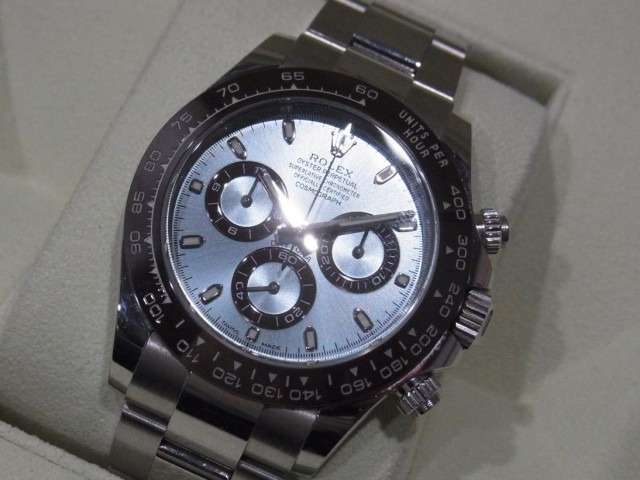 ロレックス コスモグラフ デイトナ 116506 アイスブルー文字盤 買取価格 ¥12,800,000-